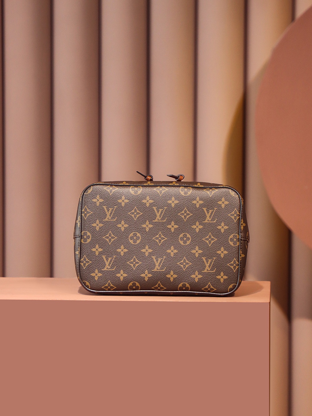 M46999 Vibe Handbag